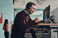 HP 77Y90AA Poly Voyager Focus 2-M headset Microsoft Teams-tanúsítvánnyal + töltőállvány